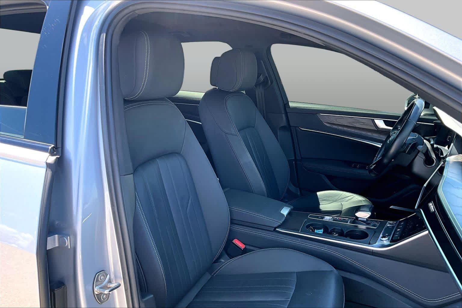 Used 2022 Florett Silver Metallic Audi Premium Plus image 9