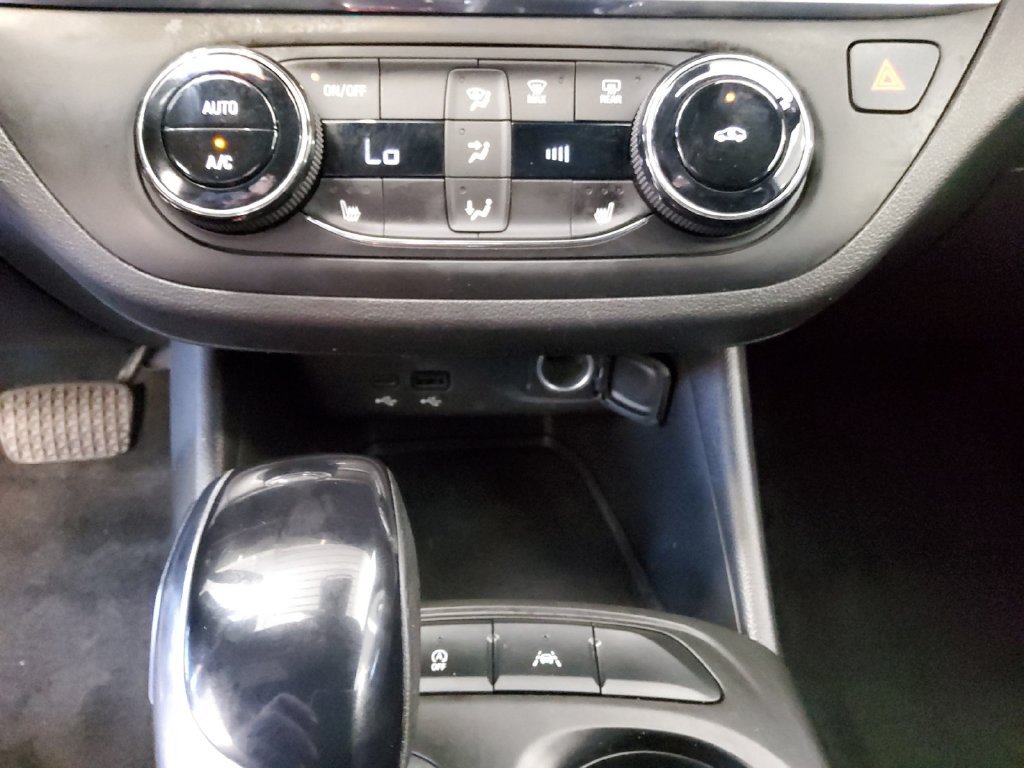 Used 2024 Gray Buick Preferred image 27