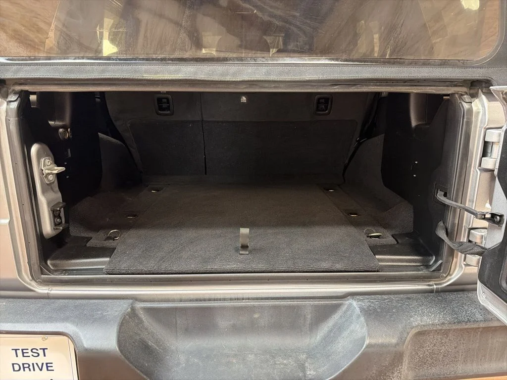 Used 2021 Silver Jeep Unlimited Sport image 13