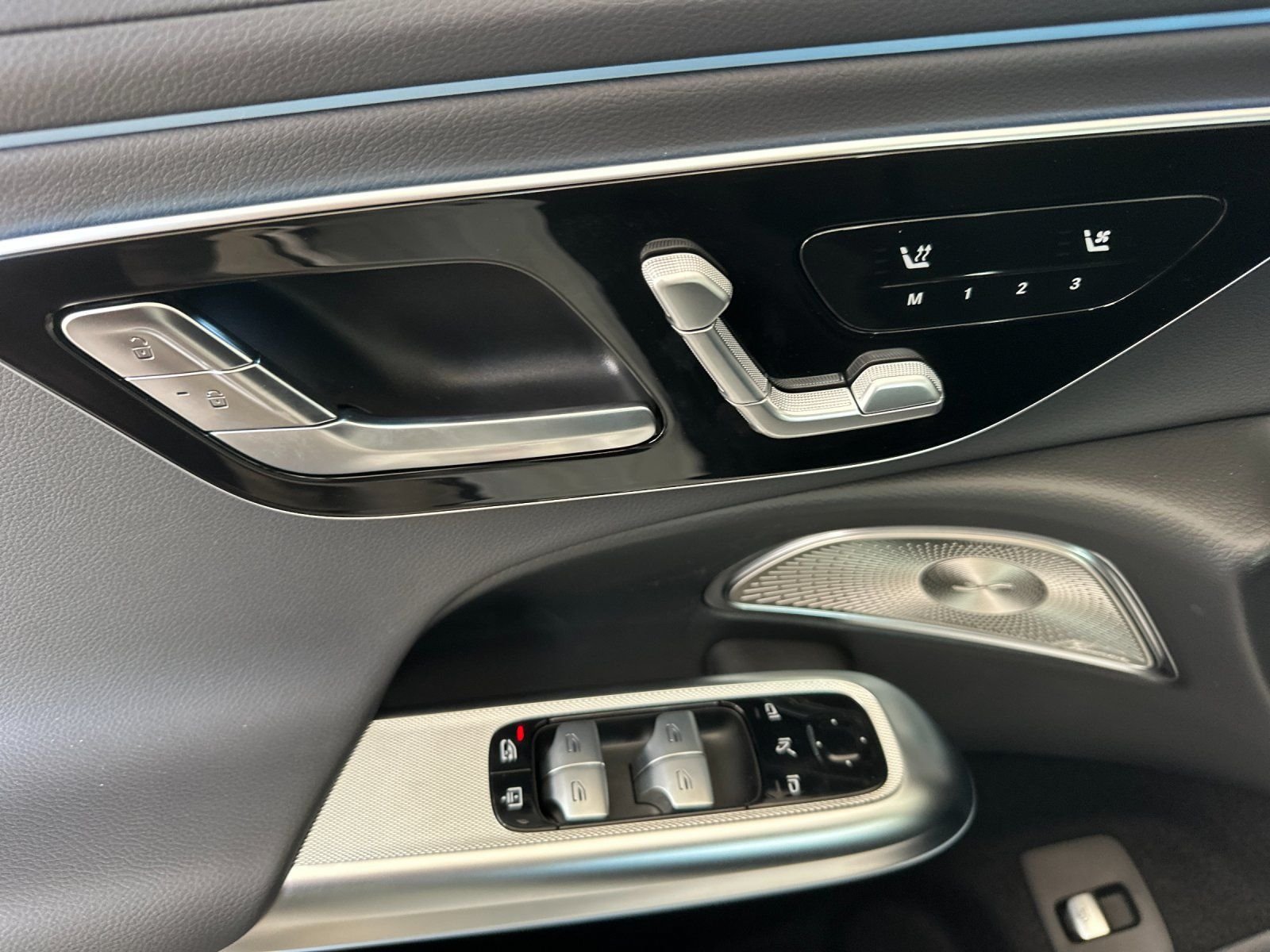 New 2027 Polar White Mercedes-Benz E 350 image 14