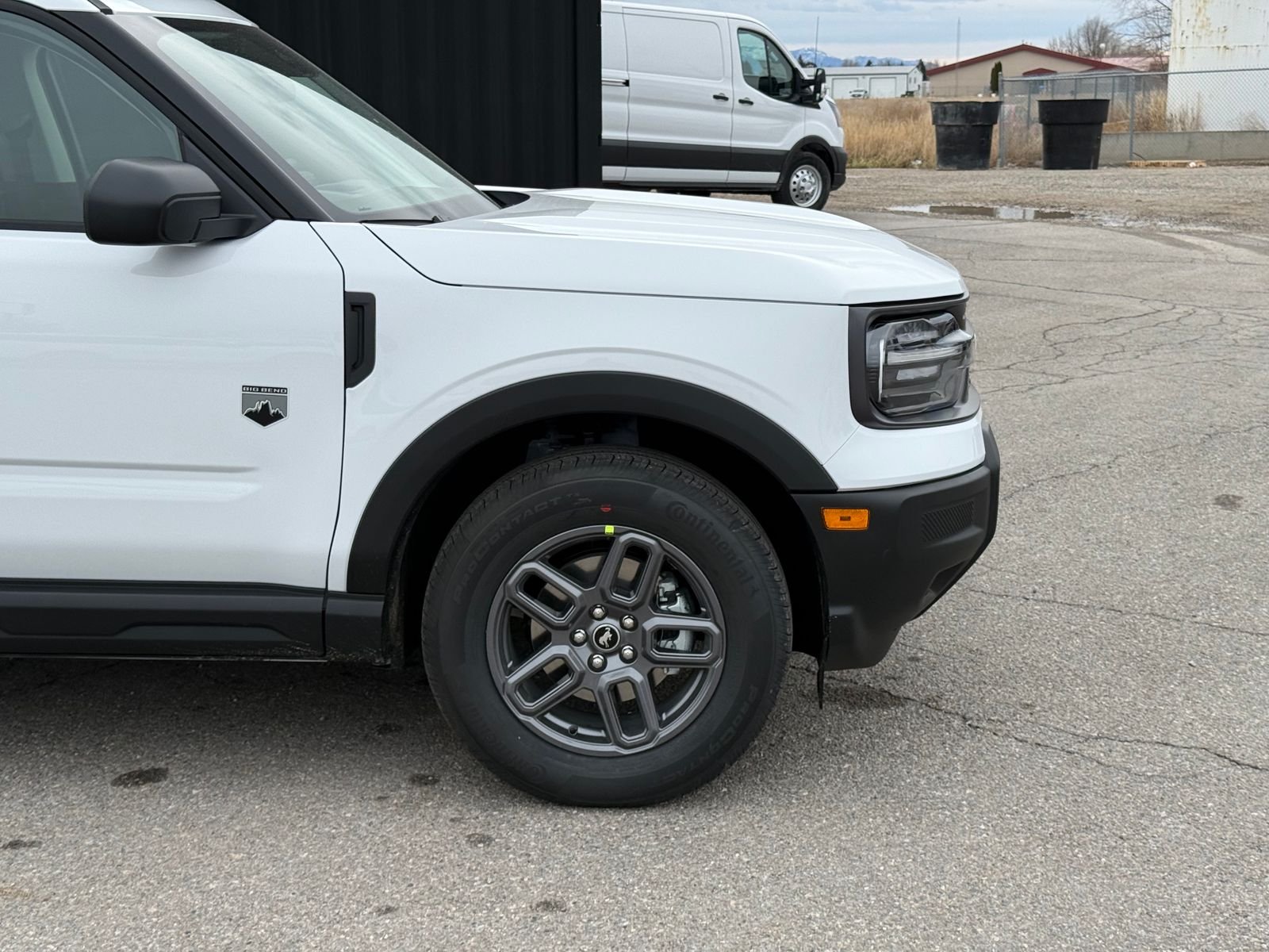 View vehicle photo 5
