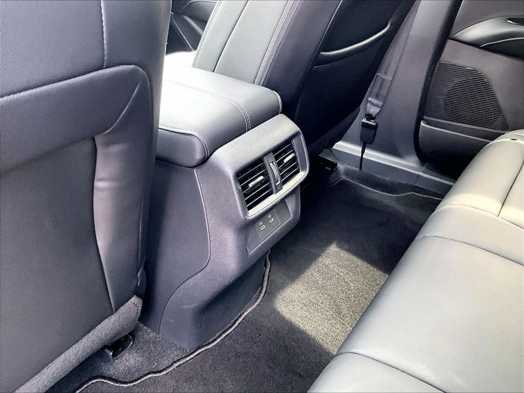 Used 2025 White Nissan SL image 27