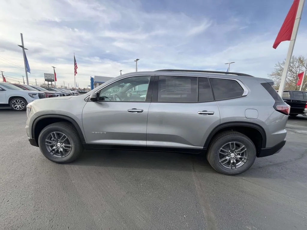 New 2026 Sterling Metallic GMC Elevation image 4