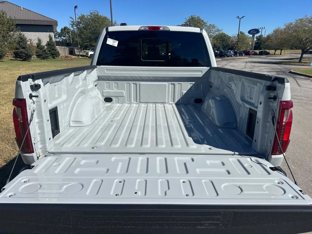New 2026 Avalanche Ford XLT image 7