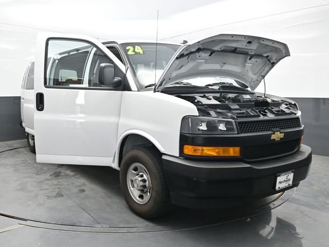 Used 2024 White Chevrolet LS image 40