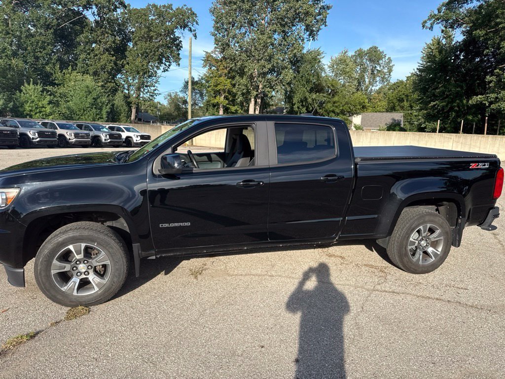 Used 2017 BLACK Chevrolet 4WD Z71 image 5