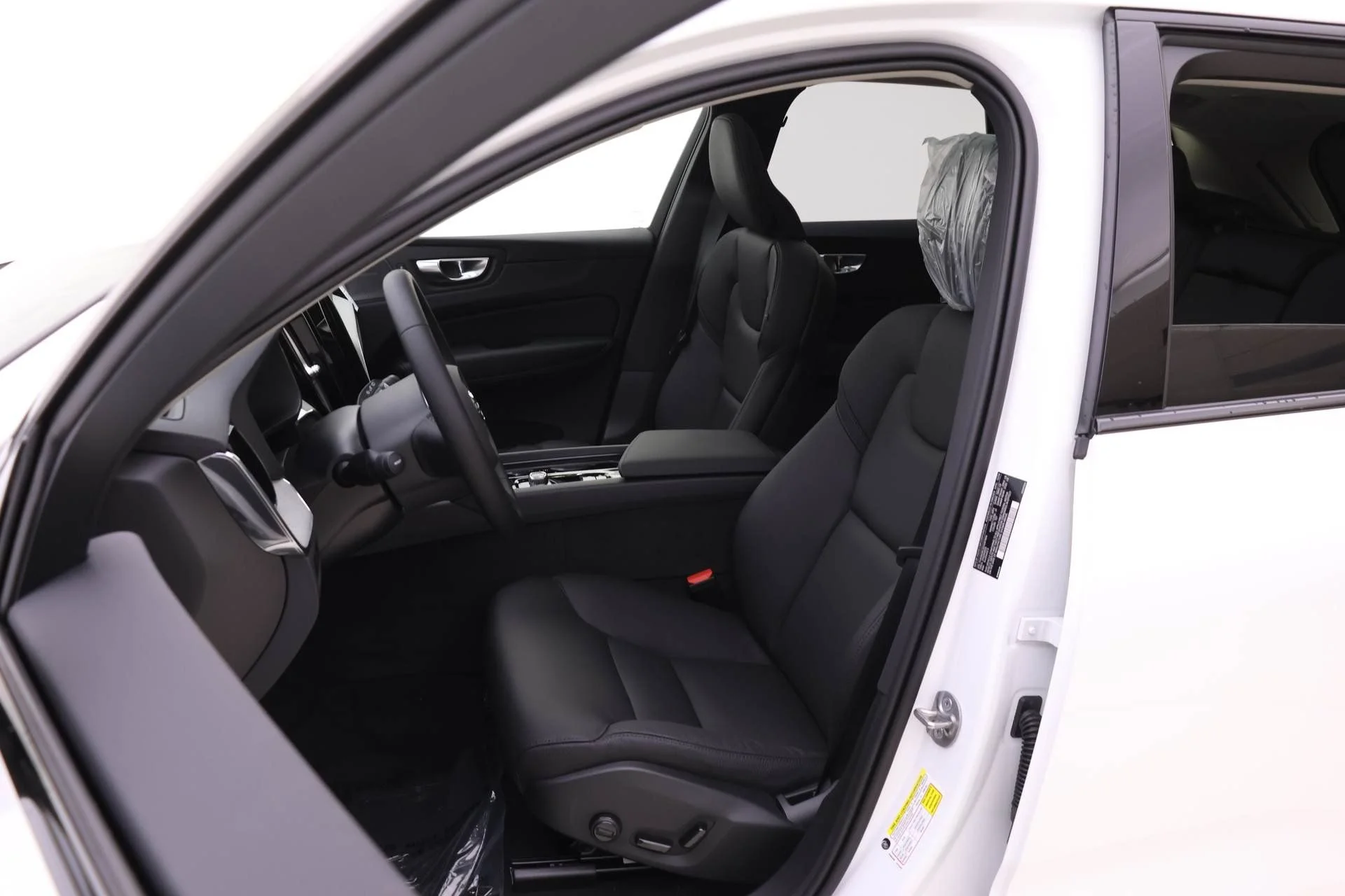 New 2025 White Volvo T8 Plus image 7