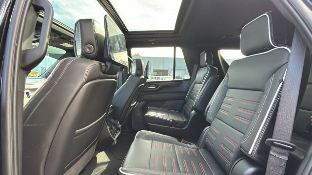 2025 GMC Yukon AT4 Ultimate - Photo 29