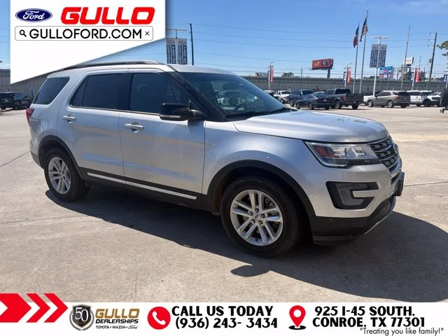 Used 2017 Ingot Silver Ford XLT image 2