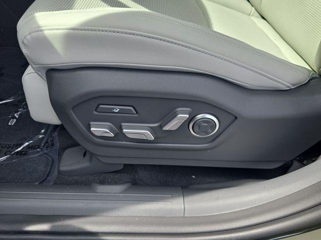 New 2026 Green Hyundai Calligraphy image 12
