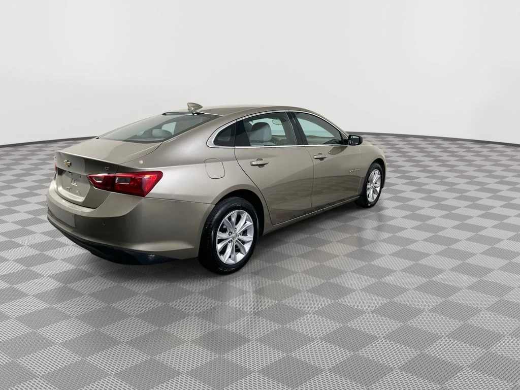Used 2025 Gray Chevrolet LT image 8