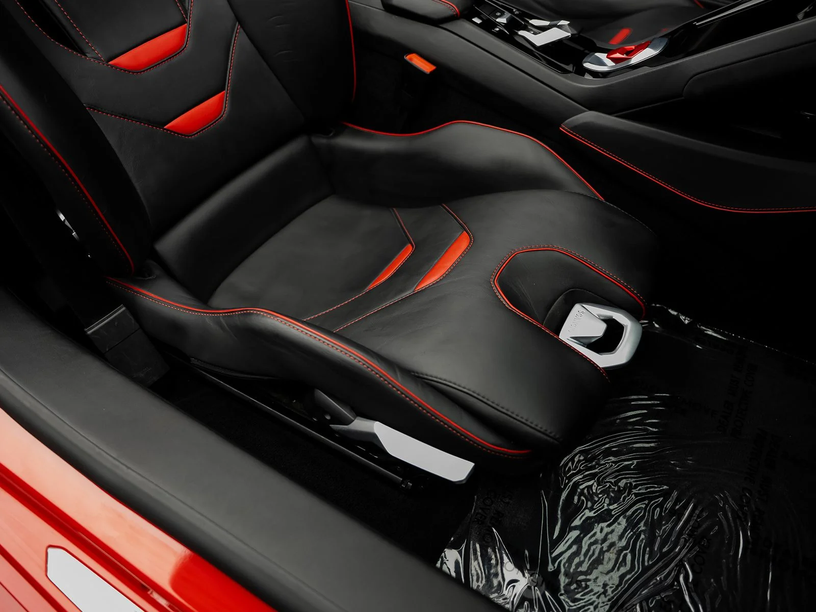 Used 2020 Red Lamborghini Base image 36