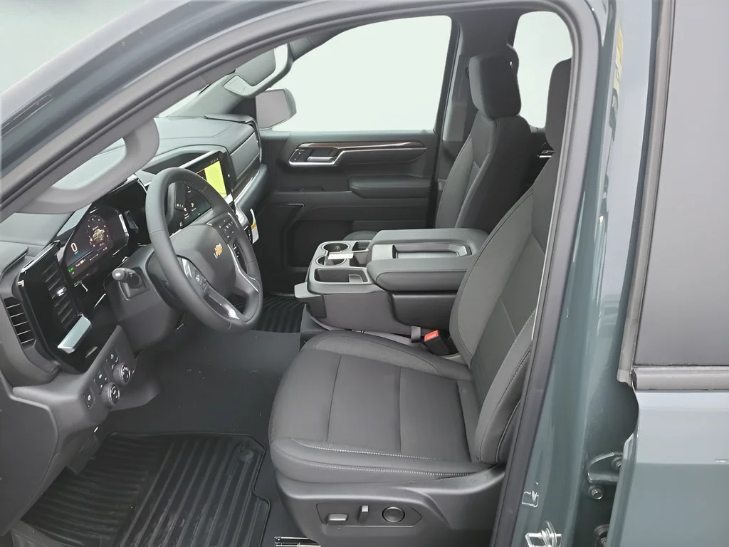 2025 Chevrolet Silverado 1500 LT - Photo 9