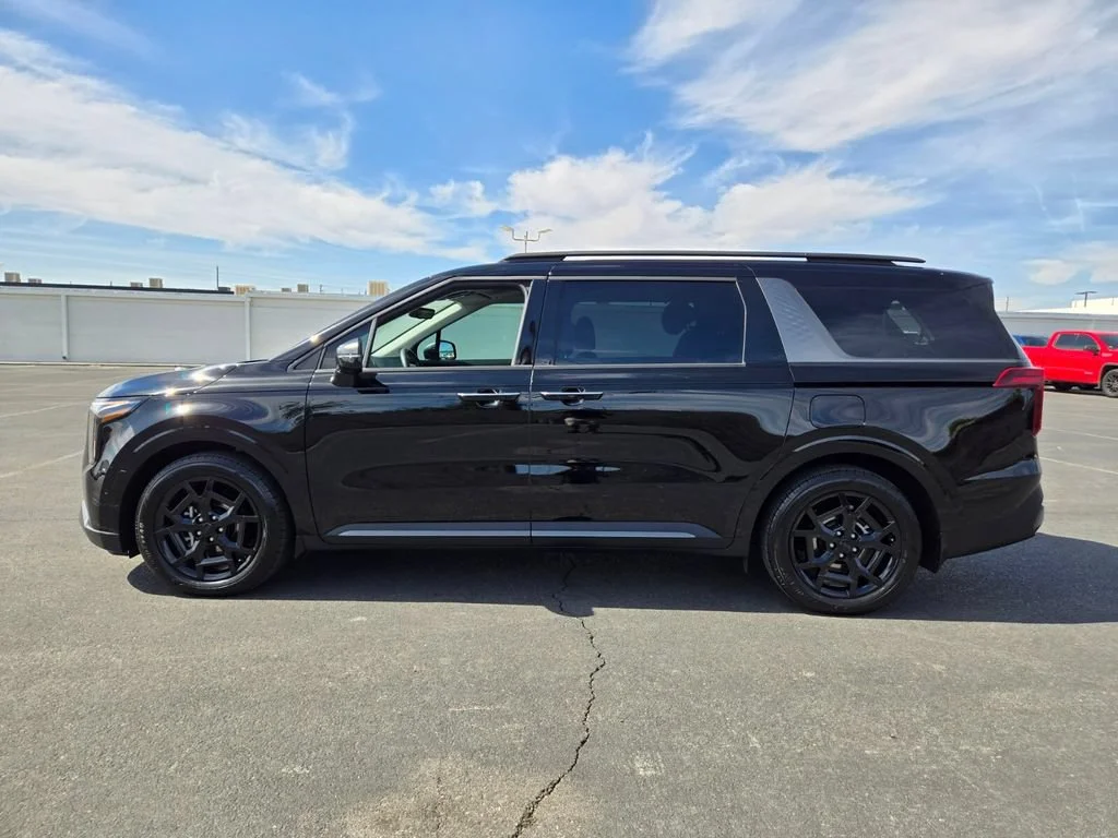 Used 2026 Aurora Black Pear Kia SX Prestige image 11