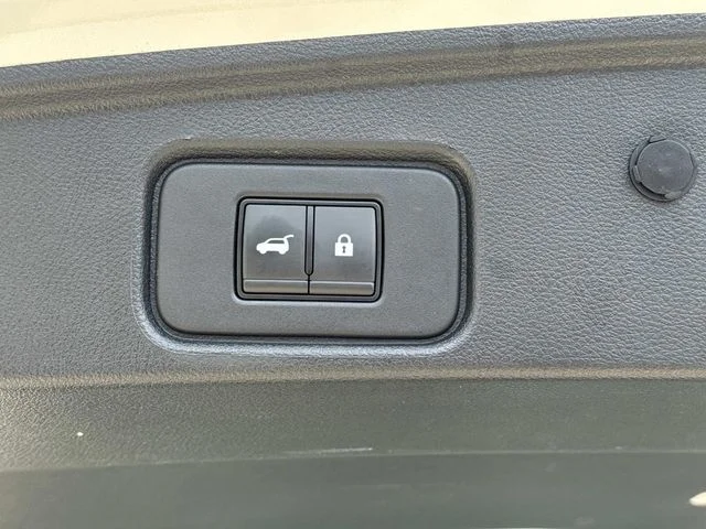 Used 2023 White Nissan SL image 15