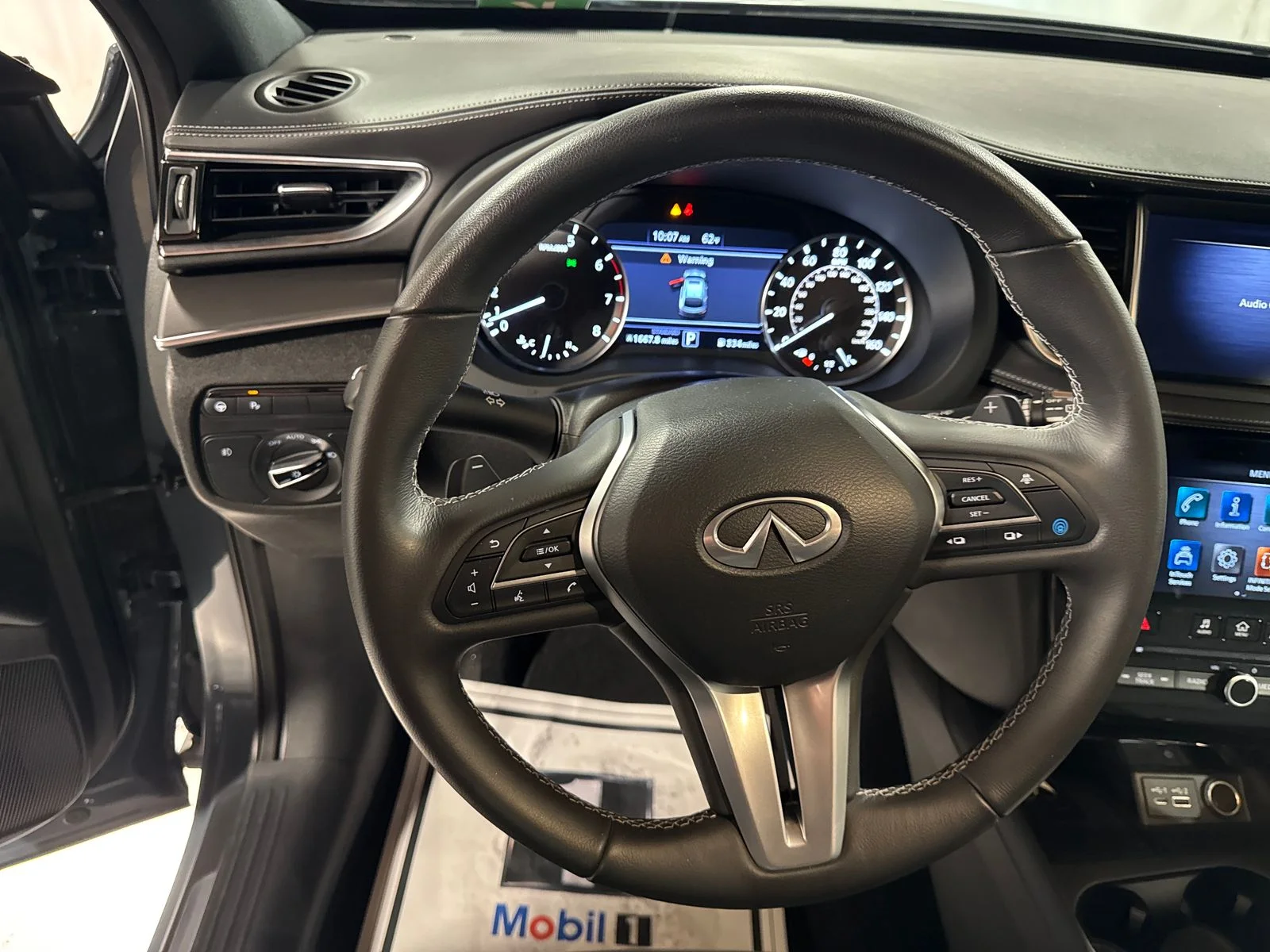 Certified Used 2025 Slate Gray INFINITI LUXE image 19