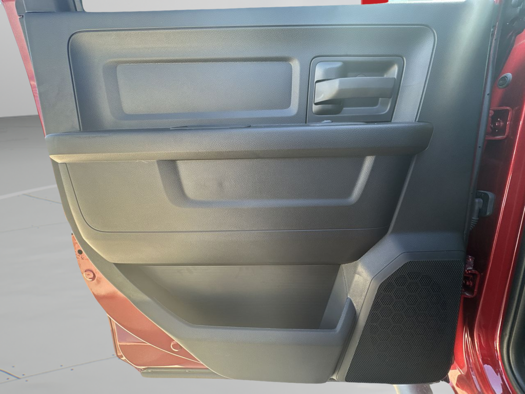 New 2026 Molten Red Pearl-Coat Exterior Paint RAM Tradesman image 24