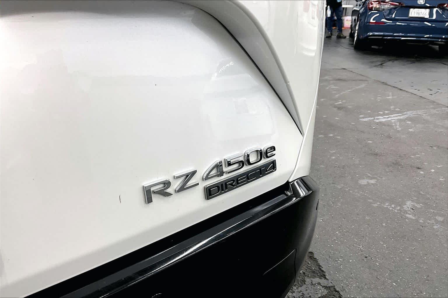 Certified Used 2023 EMINENT WHITE PEARL Lexus Luxury image 10