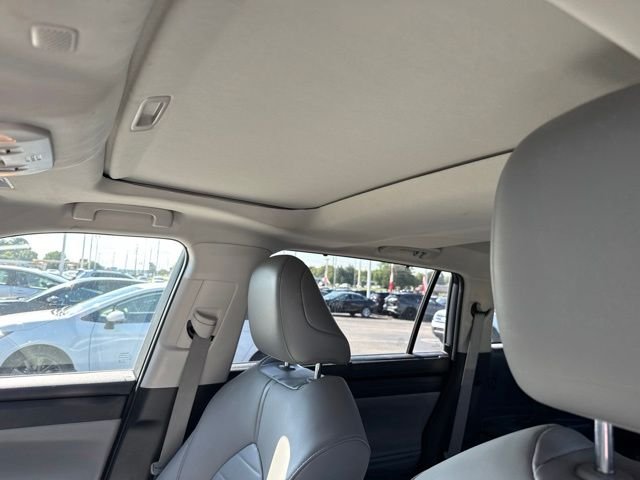 Used 2021  Toyota XLE image 8