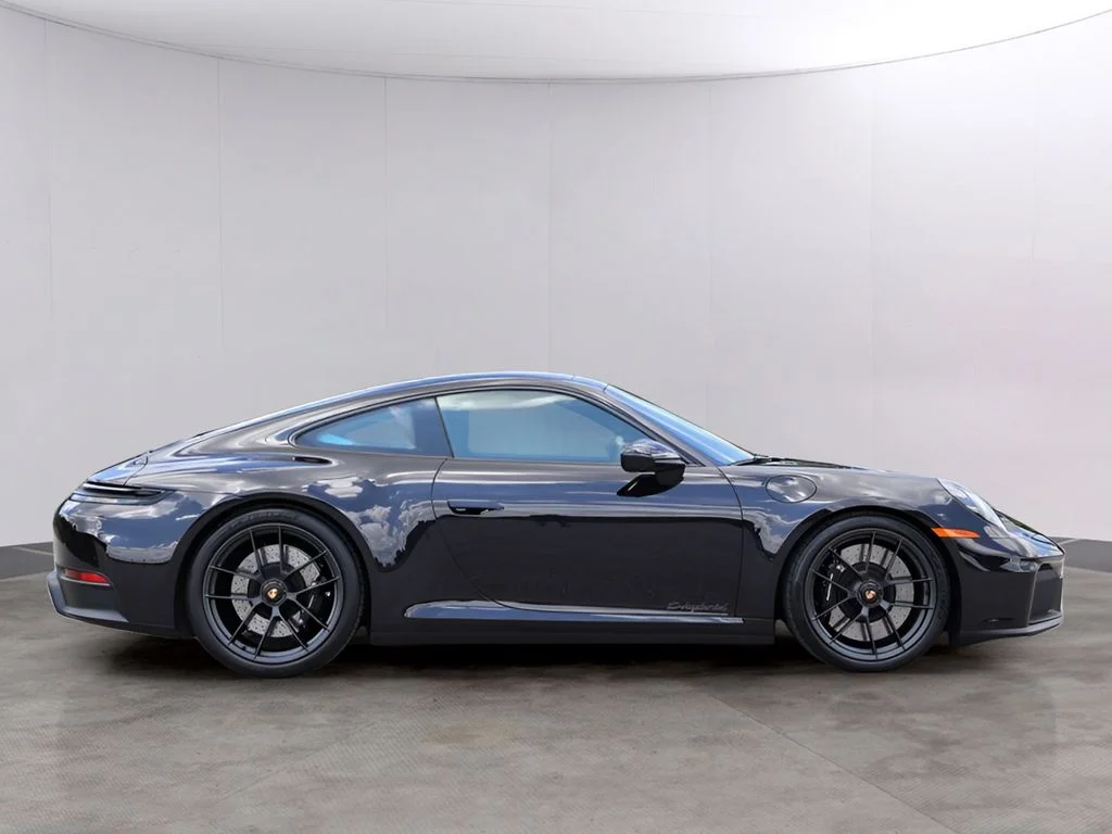 Used 2025 Jet Black Metallic Porsche Carrera 4 GTS image 9