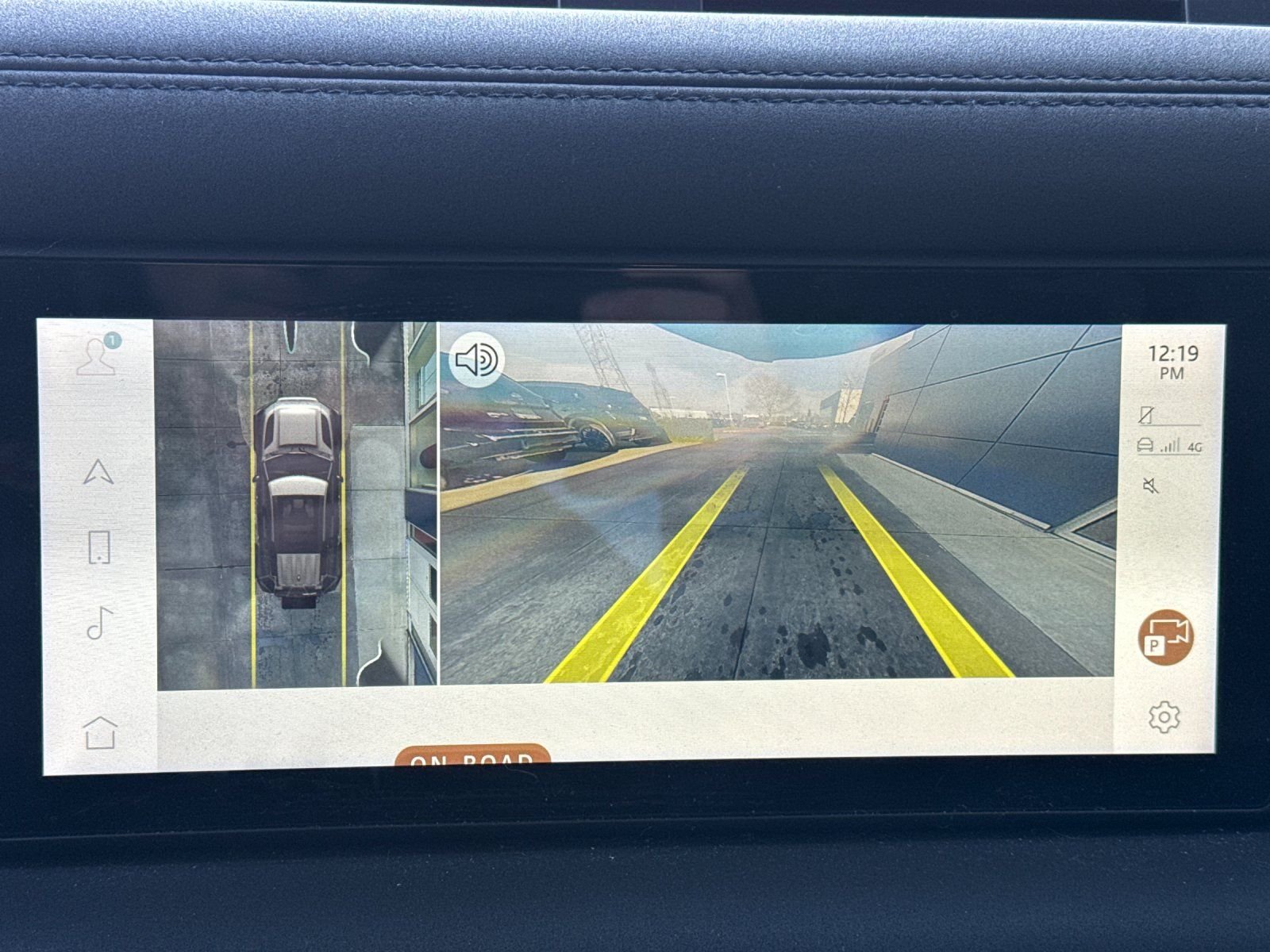 Used 2020 Silver Land Rover First Edition image 19