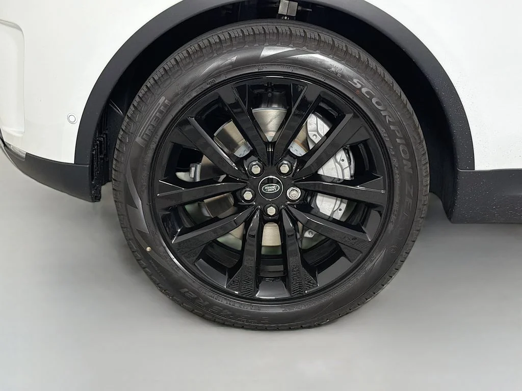 New 2026 Fuji White Land Rover S image 33