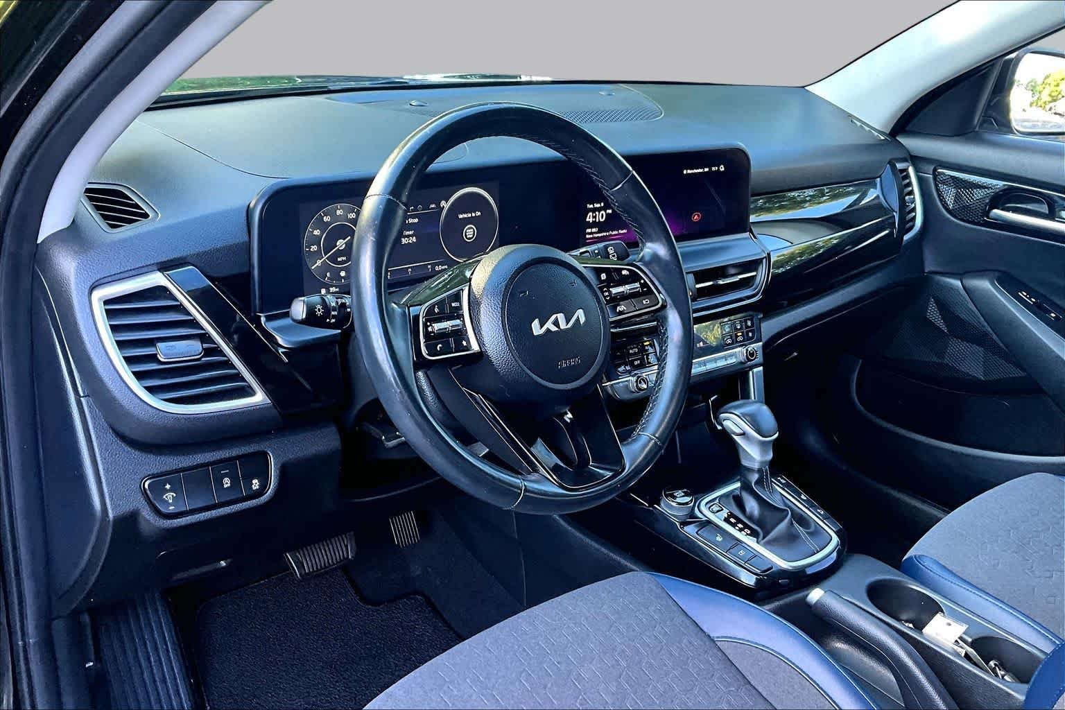Used 2024 Fusion Black Kia S image 16