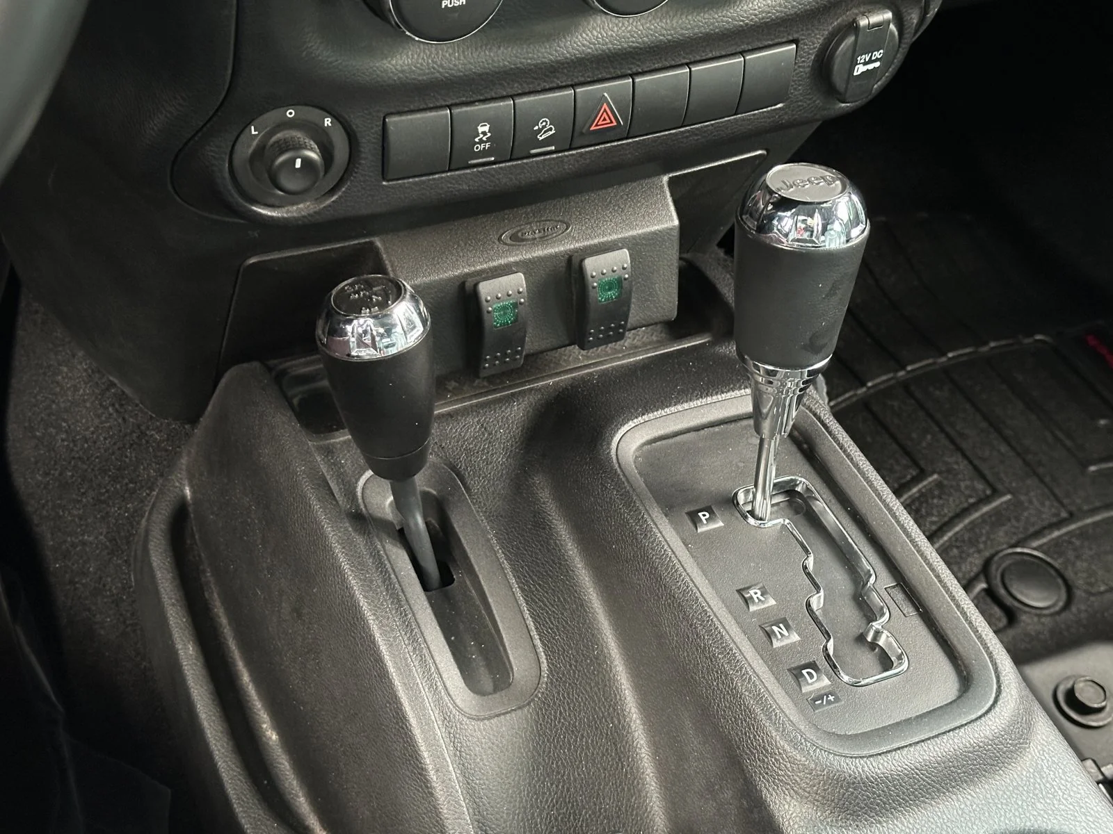 Used 2016 Black Clearcoat Jeep Sport image 23