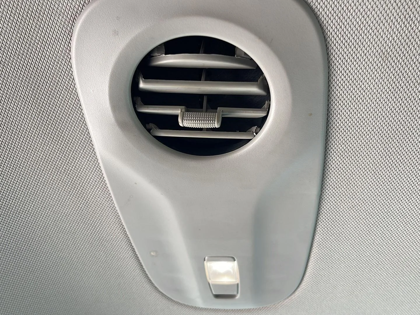 Used 2023 Fathom Blue Pearlcoat Chrysler Touring L image 21