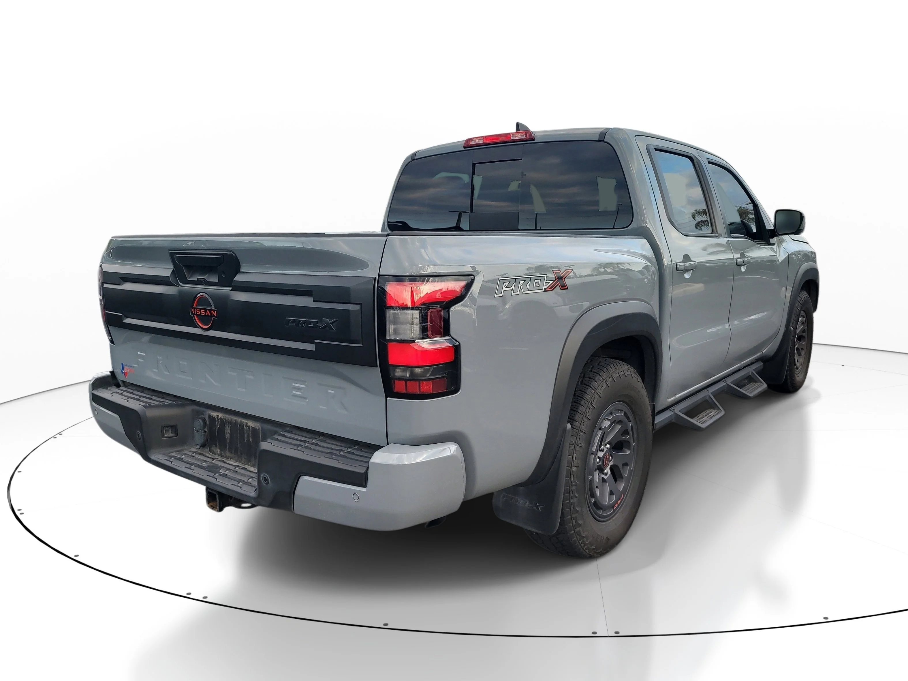 Used 2025 Boulder Gray Pearl Nissan PRO-X image 4