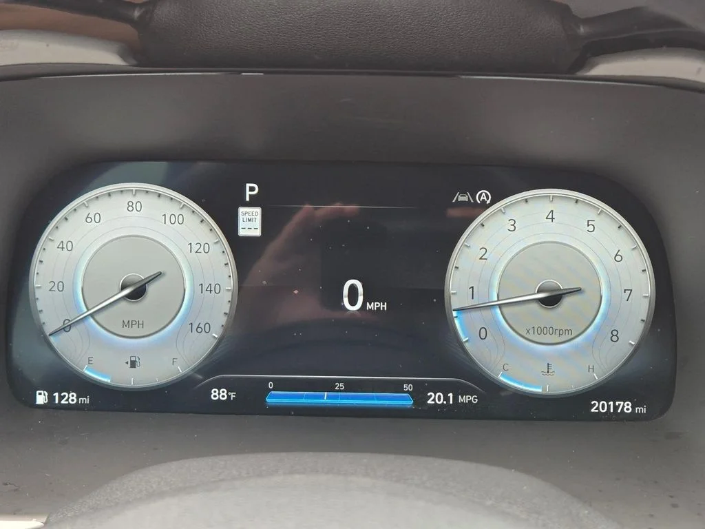 Used 2024 Red Hyundai SEL image 26