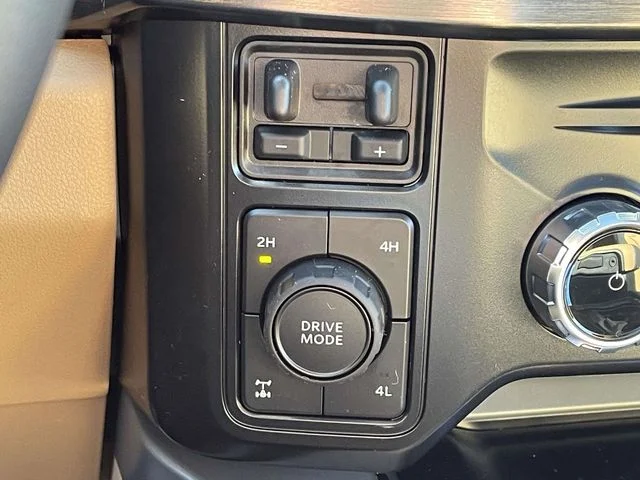New 2026 Oxford White Ford F-250® Lariat® image 31