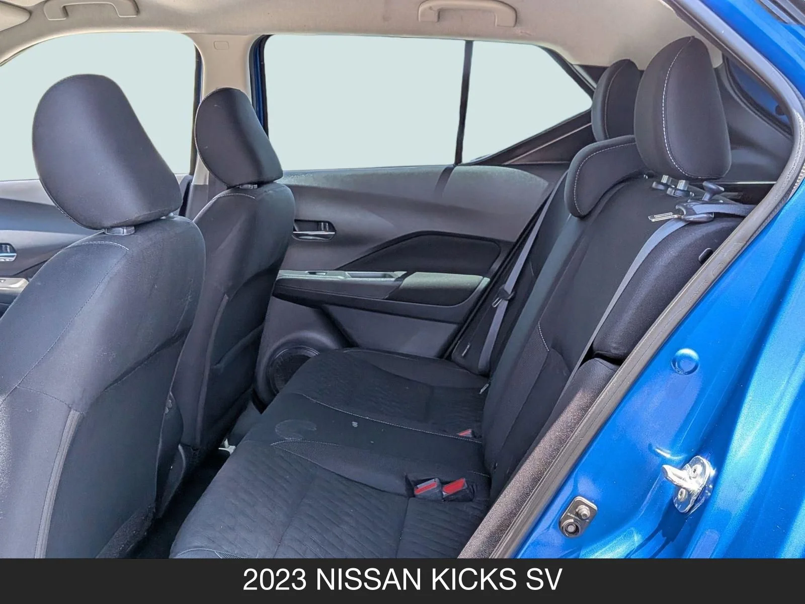 Used 2023 Electric Blue Metallic/Super Black Nissan SV image 15