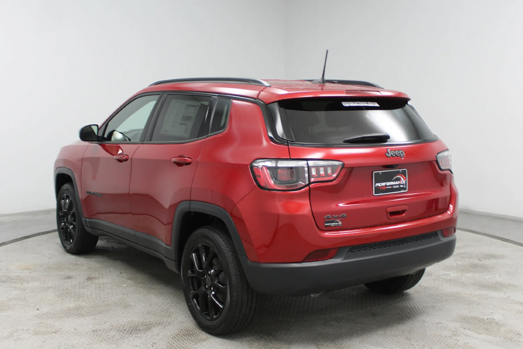New 2026 Red Hot Pearl-Coat Exterior Paint Jeep LATITUDE ALTITUDE 4X4 image 28