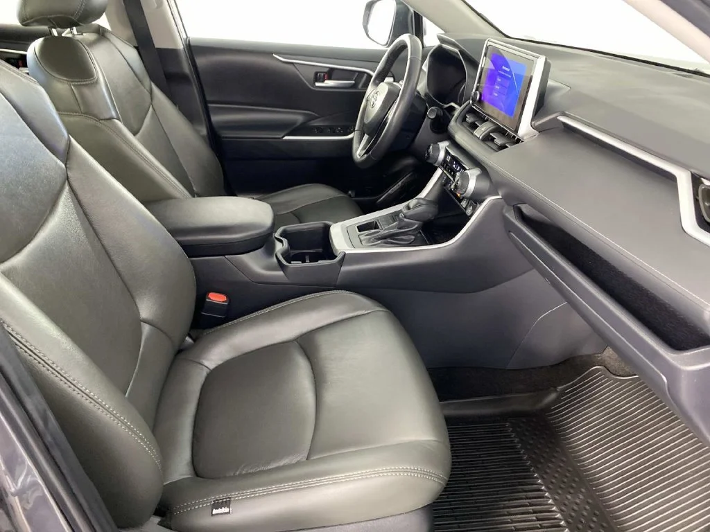 Used 2025 Magnetic Gray Metallic Toyota XLE image 10
