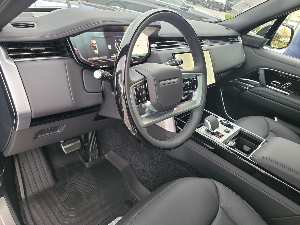 New 2027 Santorini Black Land Rover SE image 25