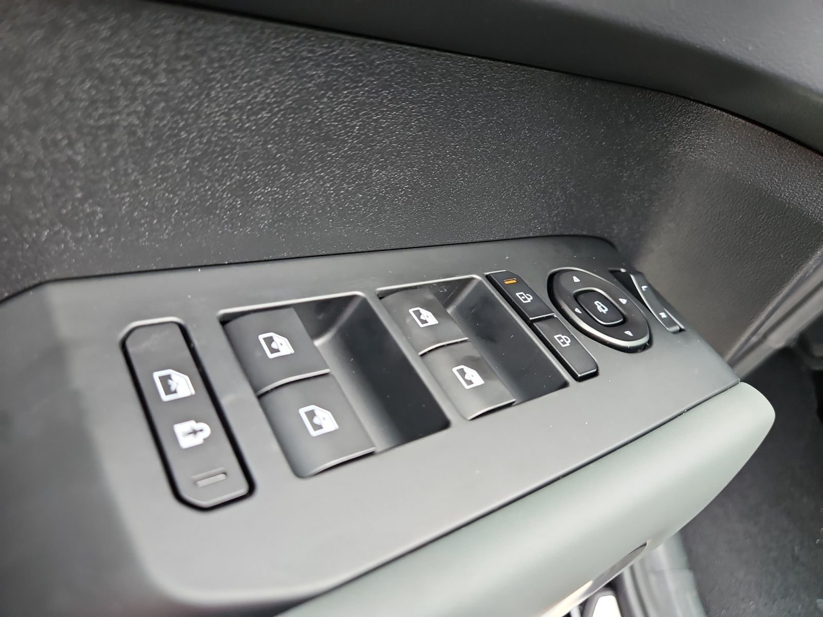 New 2027 Ebony Black Kia X-LINE SX PRESTIGE image 22