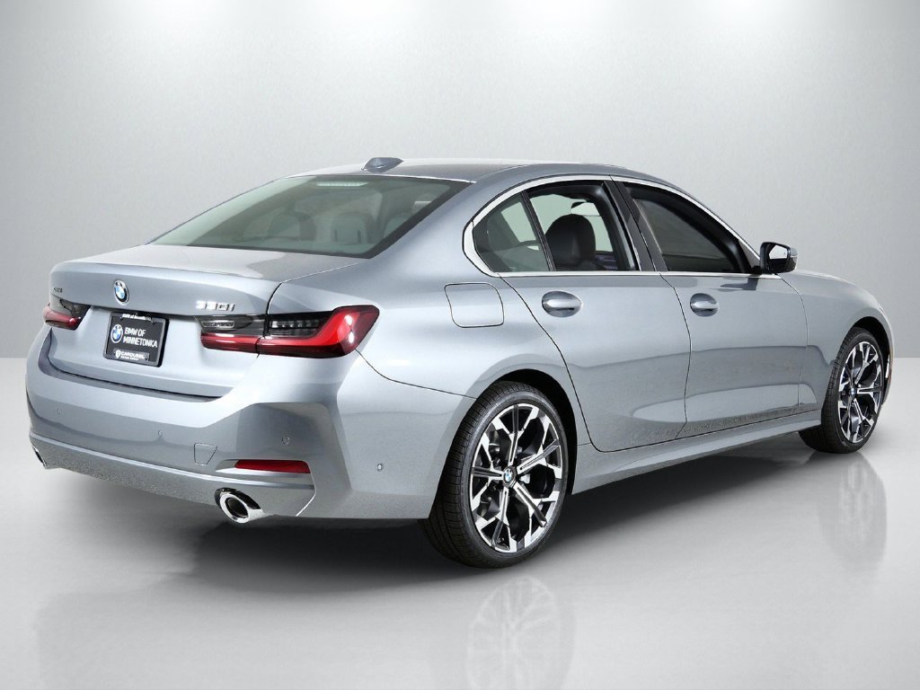 2026 BMW 3 Series 330i - Photo 9