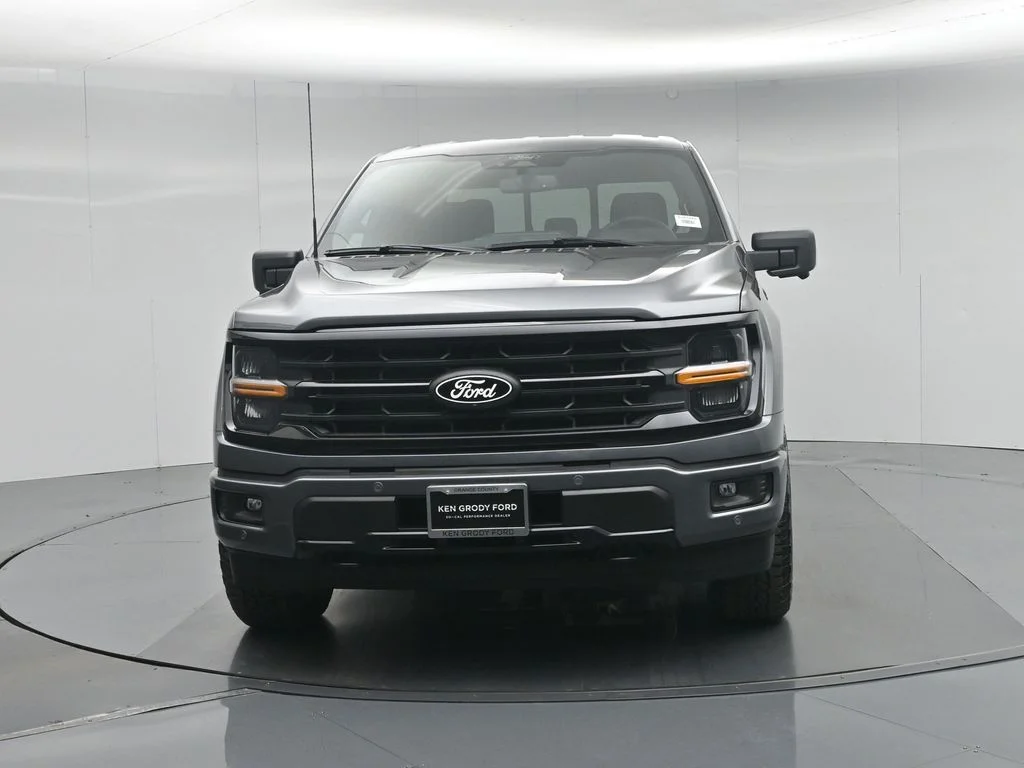 New 2026 Carbonized Gray Metallic Ford XLT image 25