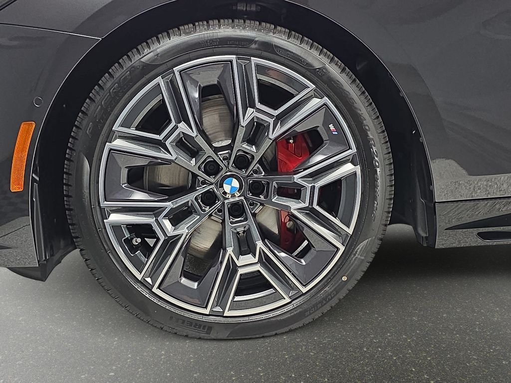 New 2027 Dark Graphite Metallic BMW 540i xDrive image 32
