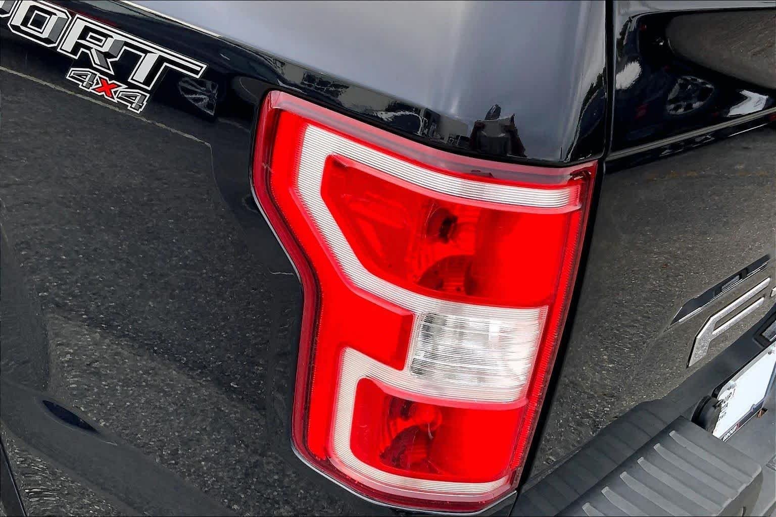 Used 2019 Agate Black Ford XLT image 25