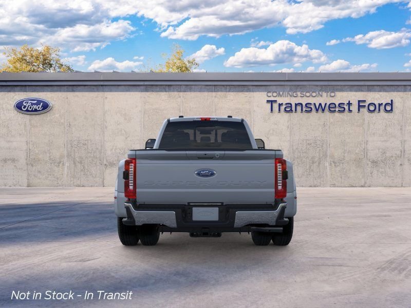 New 2026 Glacier Gray Metallic Tri-Coat Ford F-350® Lariat® image 5