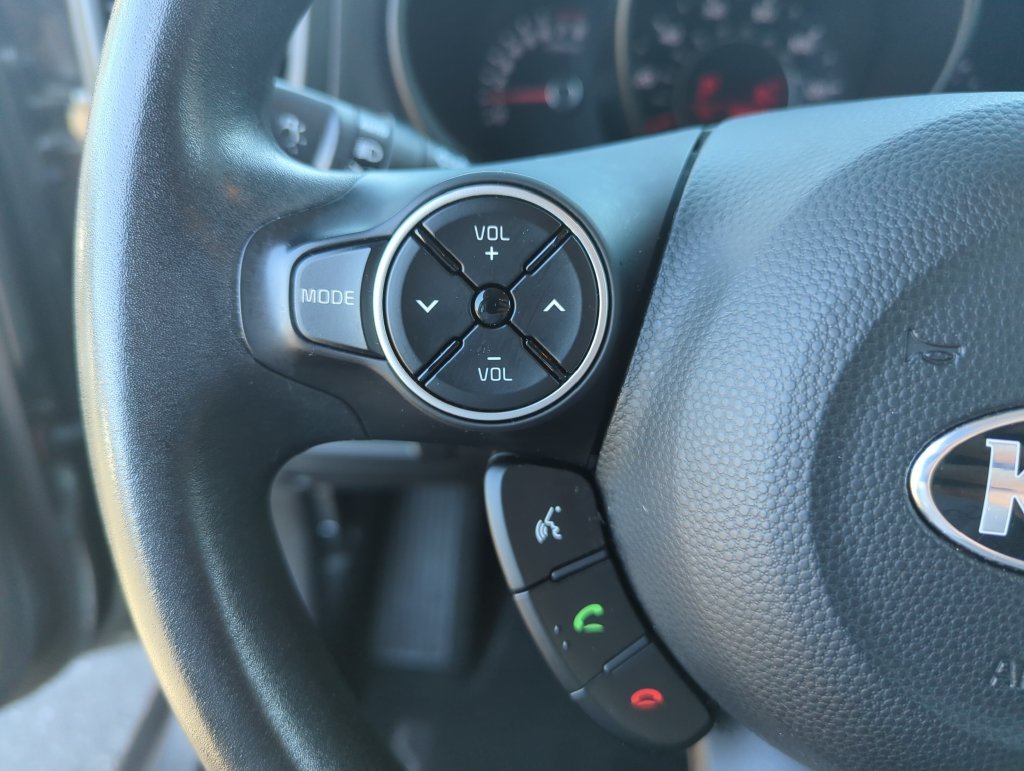 Used 2017 Gray Kia Plus image 22
