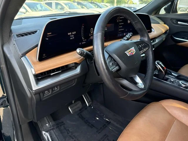 Used 2025 Green Cadillac Sport image 24