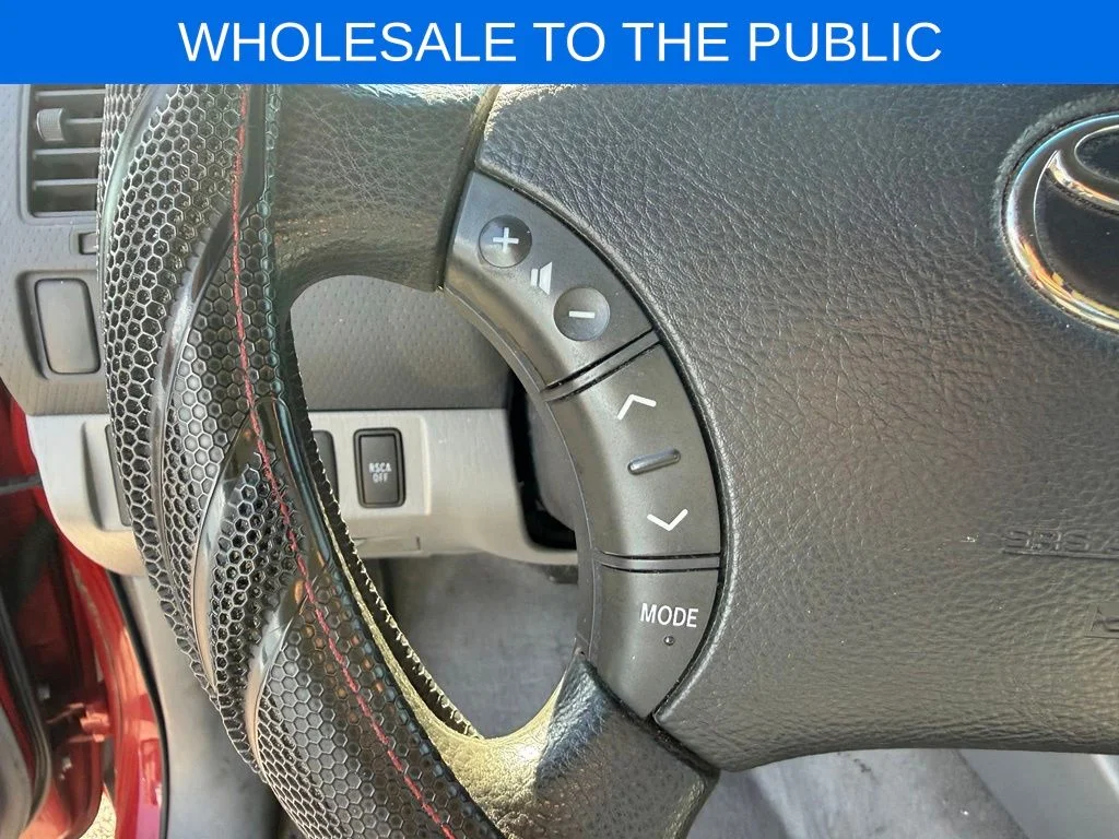 Used 2009  Toyota Base image 13