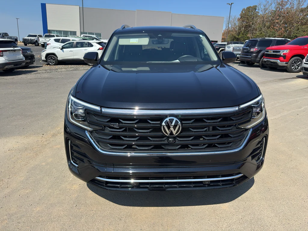 Used 2025 Deep Black Pearl Effect Volkswagen 2.0T SEL Premium R-Line image 2