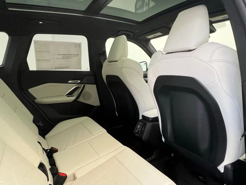 Used 2026 Alpine White BMW xDrive28i image 8
