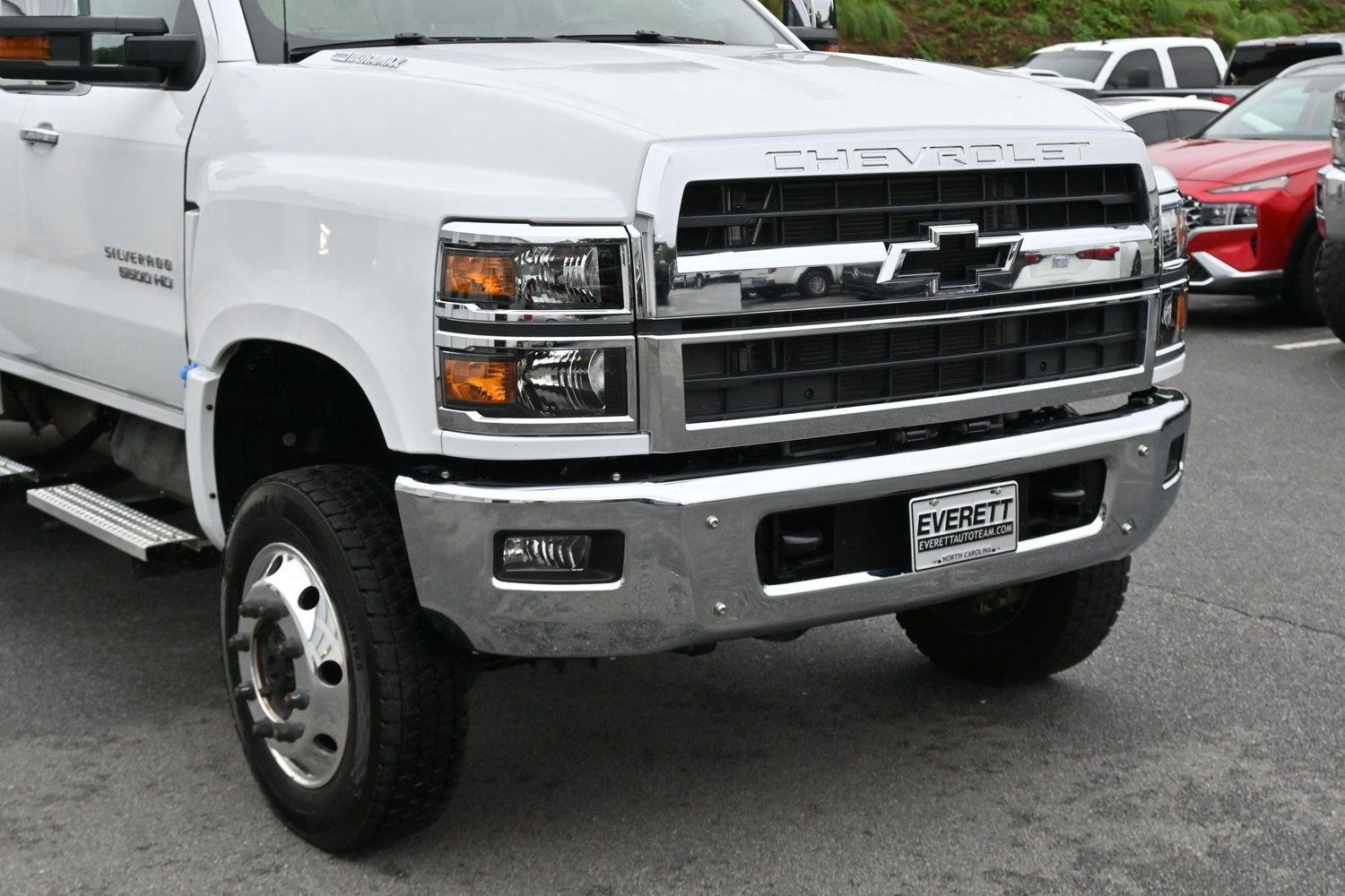 Used 2024 Summit White Chevrolet Work Truck image 9