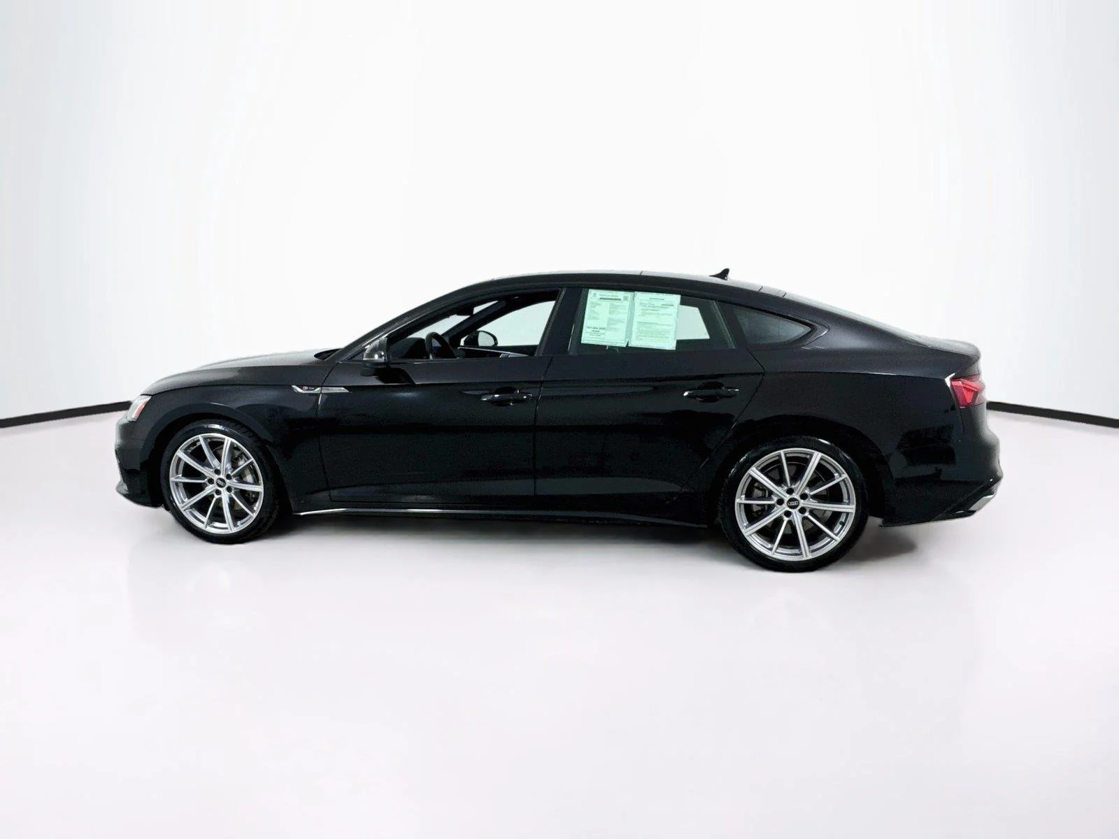 Used 2025 Mythos Black Metallic Audi S line Premium image 3