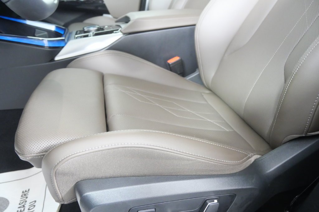 Certified Used 2026 Dark Graphite BMW M50 xDrive image 10